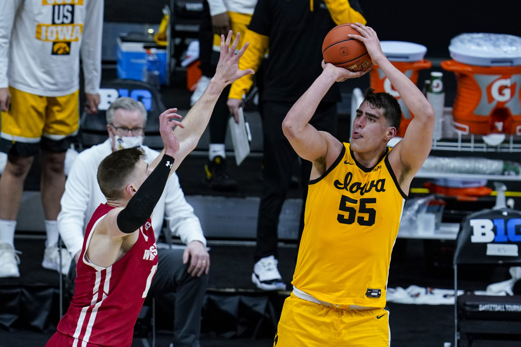 B10 Wisconsin Iowa Basketball